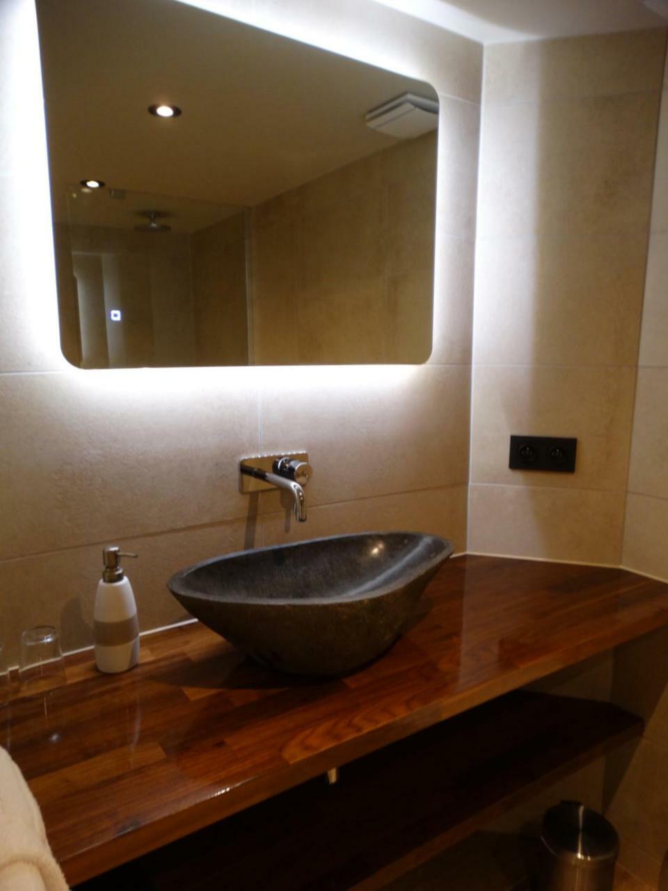 Hotel Le Fenil Celles  외부 사진